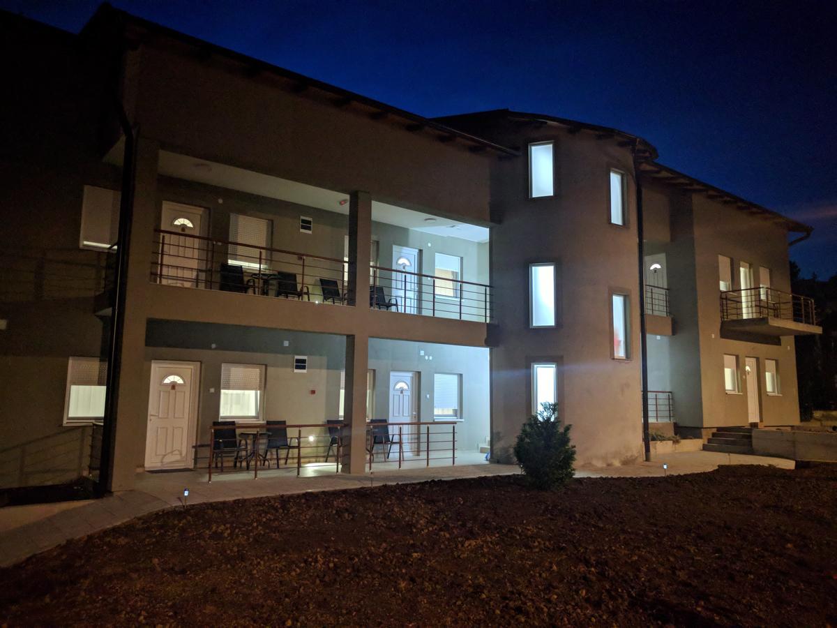 Simica Cose Apartment Vrdnik Luaran gambar