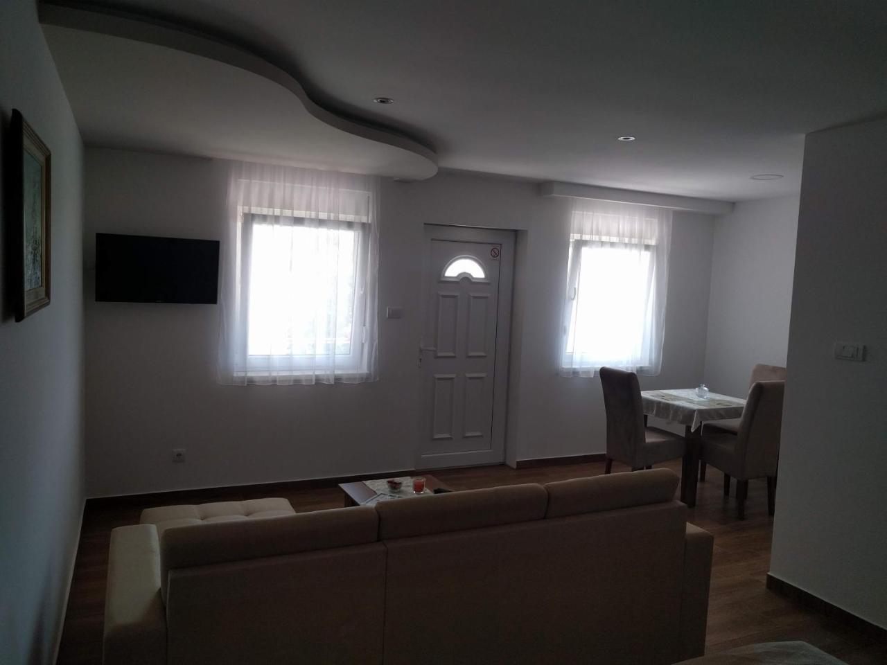 Simica Cose Apartment Vrdnik Luaran gambar