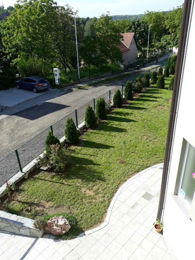 Simica Cose Apartment Vrdnik Luaran gambar