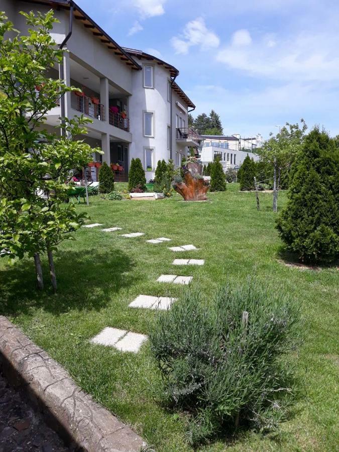 Simica Cose Apartment Vrdnik Luaran gambar